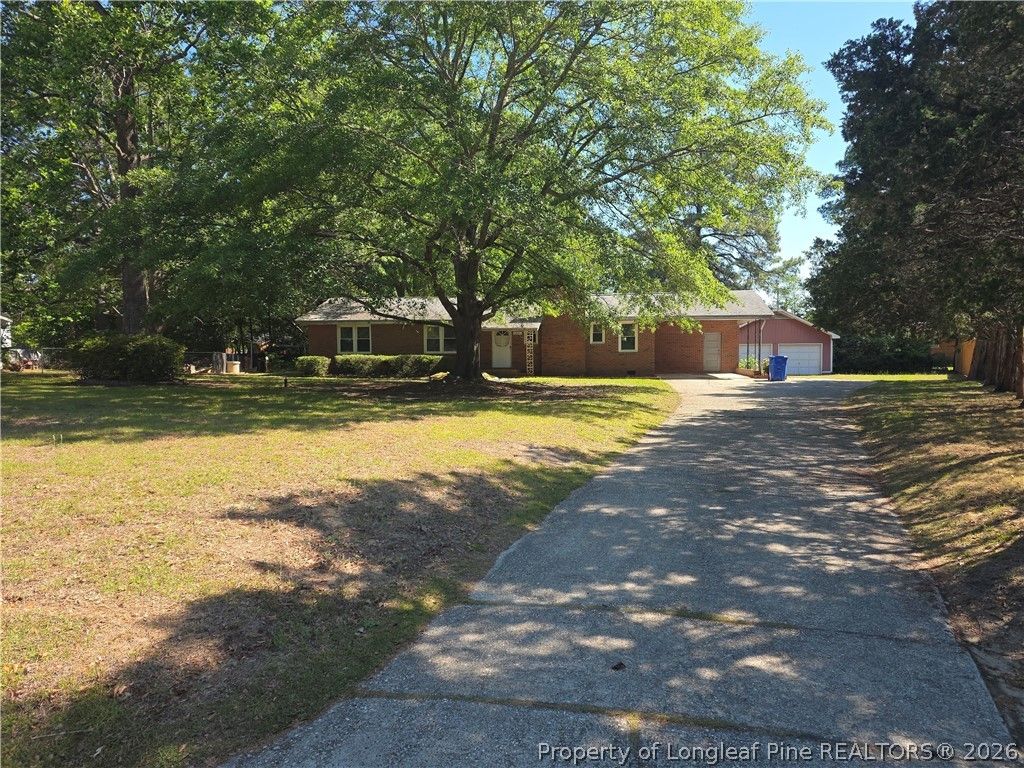 Photo of 1427 Valencia Court, Fayetteville, NC 28303 (MLS # 762505)