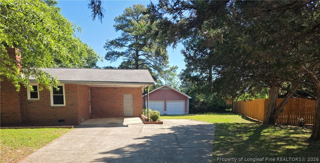 Photo of 1427 Valencia Court, Fayetteville, NC 28303 (MLS # 762505)