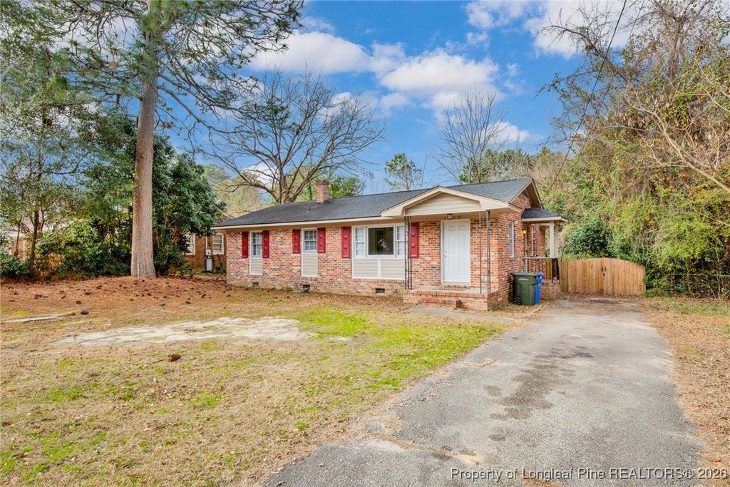 Photo of 1672 Wellons Drive, Fayetteville, NC 28304 (MLS # 755524)