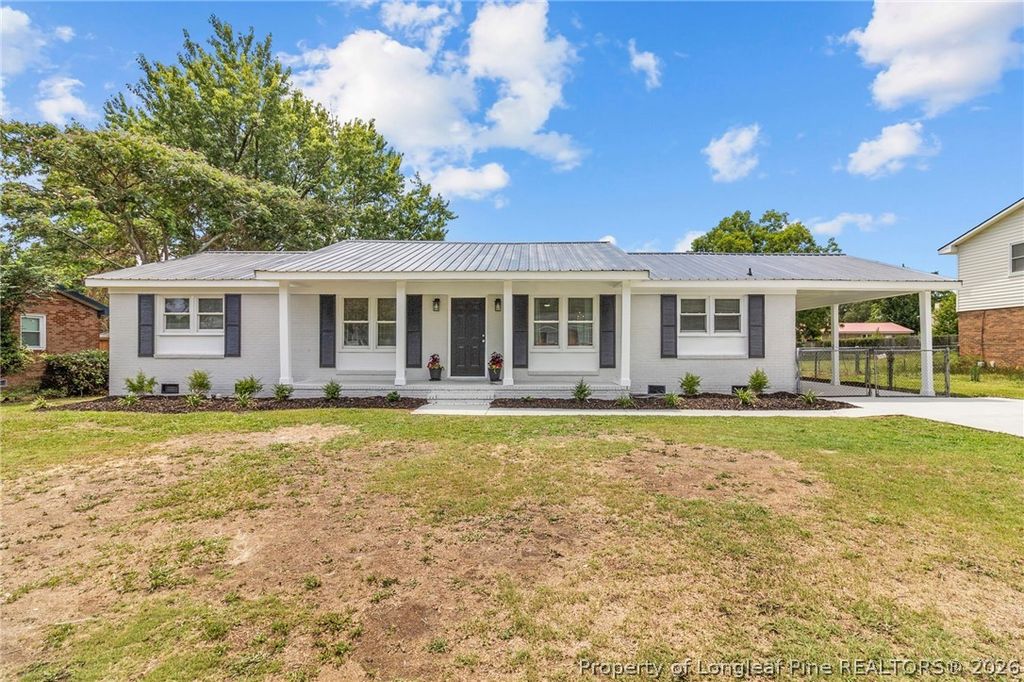 Photo of 1606 Grandview Drive, Fayetteville, NC 28314 (MLS # 766278)