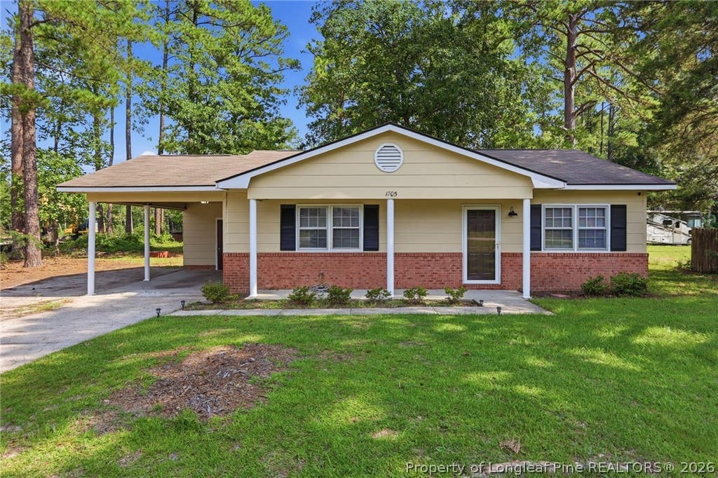 Photo of 1705 Sand Hill Road, Hope Mills, NC 28348 (MLS # 767799)