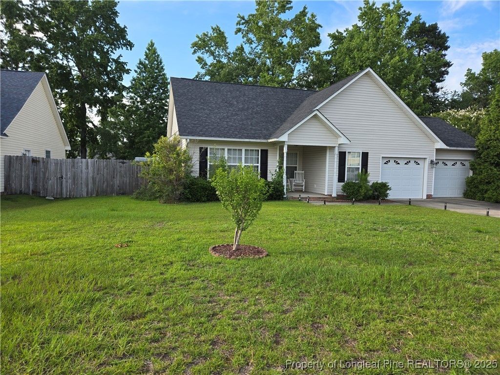 Photo of 5516 Hall Glen Drive, Hope Mills, NC 28348 (MLS # 745087)