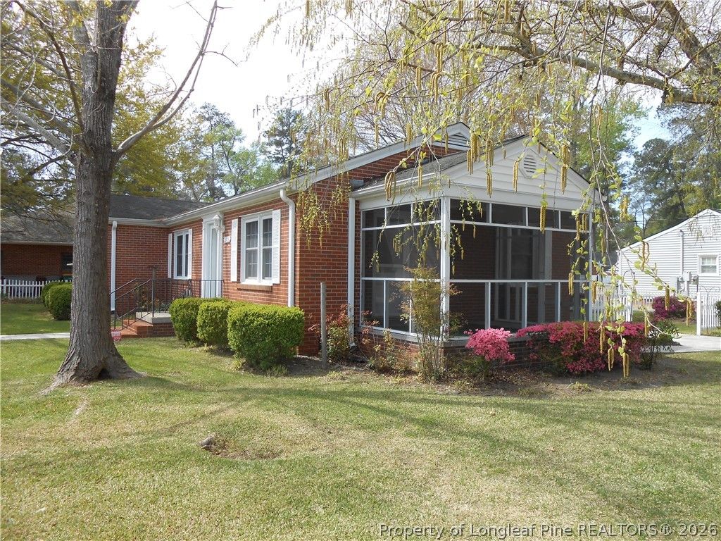 Photo of 2705 N Rowland Avenue, Lumberton, NC 28358 (MLS # 760240)