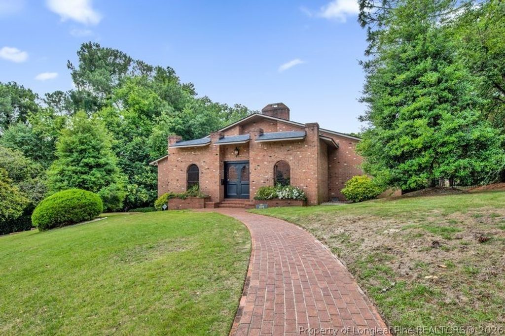 Photo of 1204 Longleaf Drive, Fayetteville, NC 28305 (MLS # 763451)