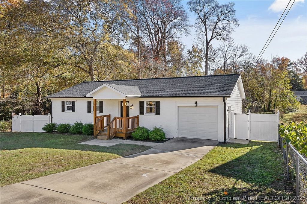 Photo of 7206 Shelby Circle, Fayetteville, NC 28314 (MLS # 753486)