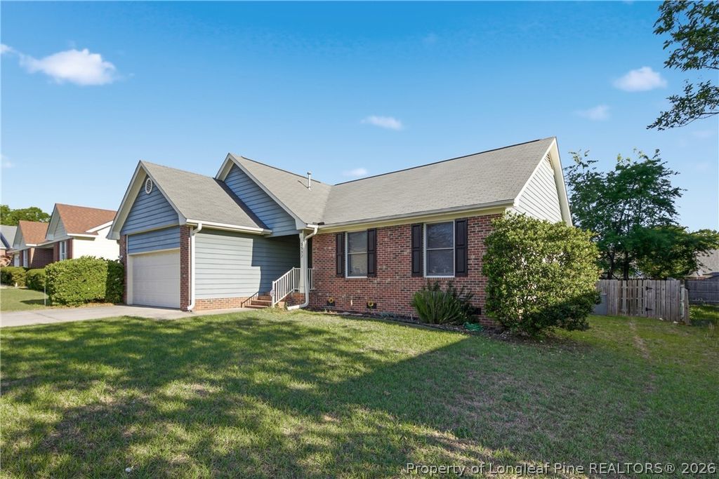 Photo of 5532 Bear Creek Circle, Fayetteville, NC 28304 (MLS # 762107)