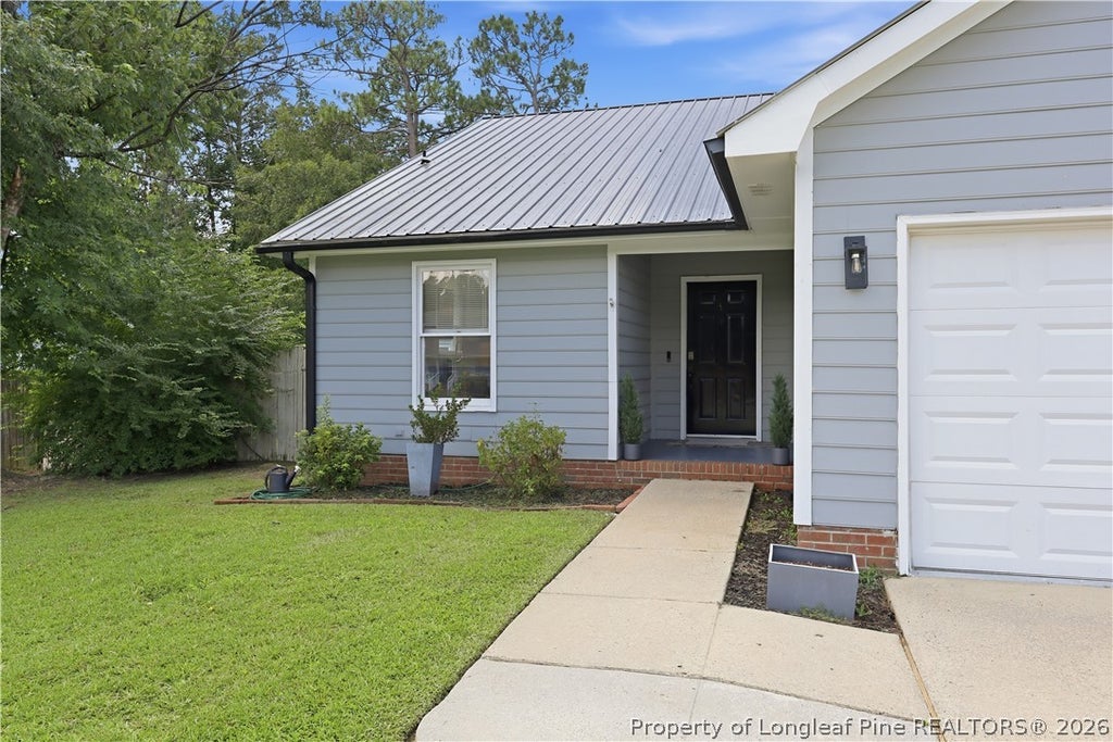 Photo of 847 Santiato Drive, Fayetteville, NC 28314 (MLS # 768466)