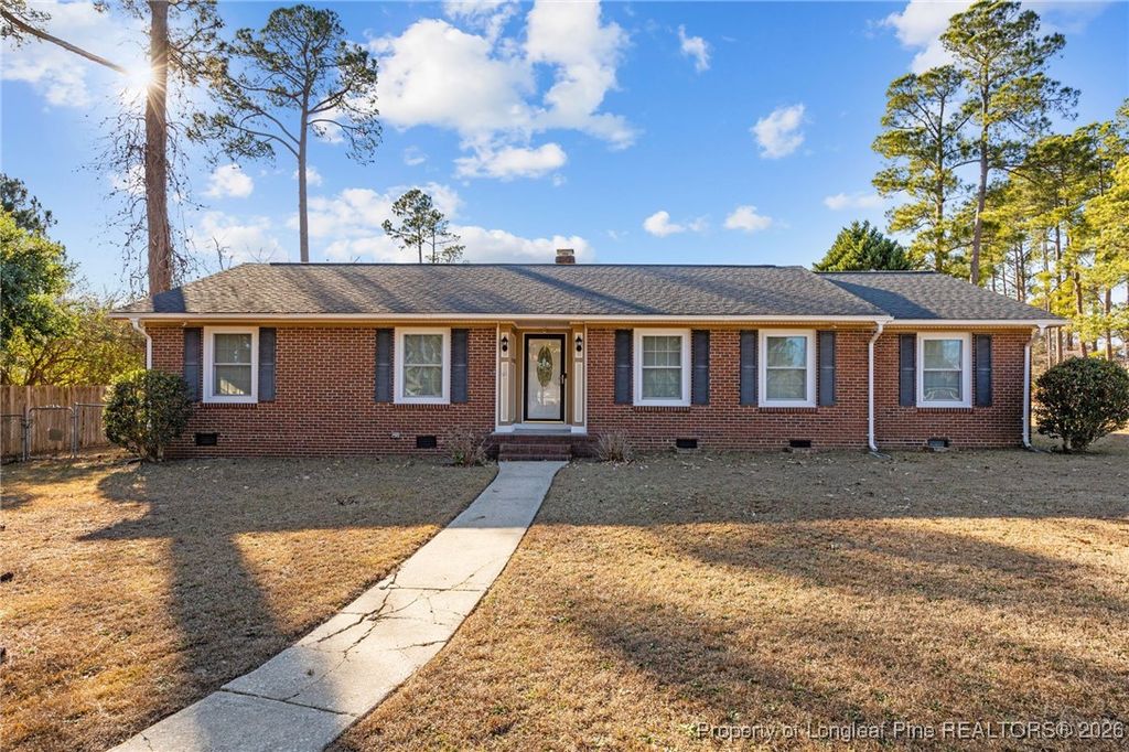Photo of 6319 WHITEHALL Dr, Fayetteville, NC 28303 (MLS # 755992)