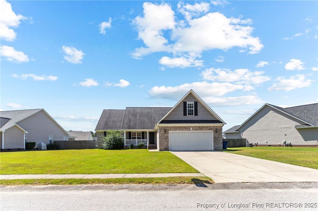 Photo of 190 Tidworth Court, Raeford, NC 28376 (MLS # 750537)