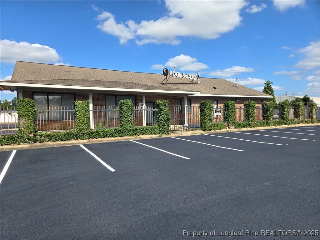 Photo of 401 Suzanne Street, Fayetteville, NC 28314 (MLS # 752662)