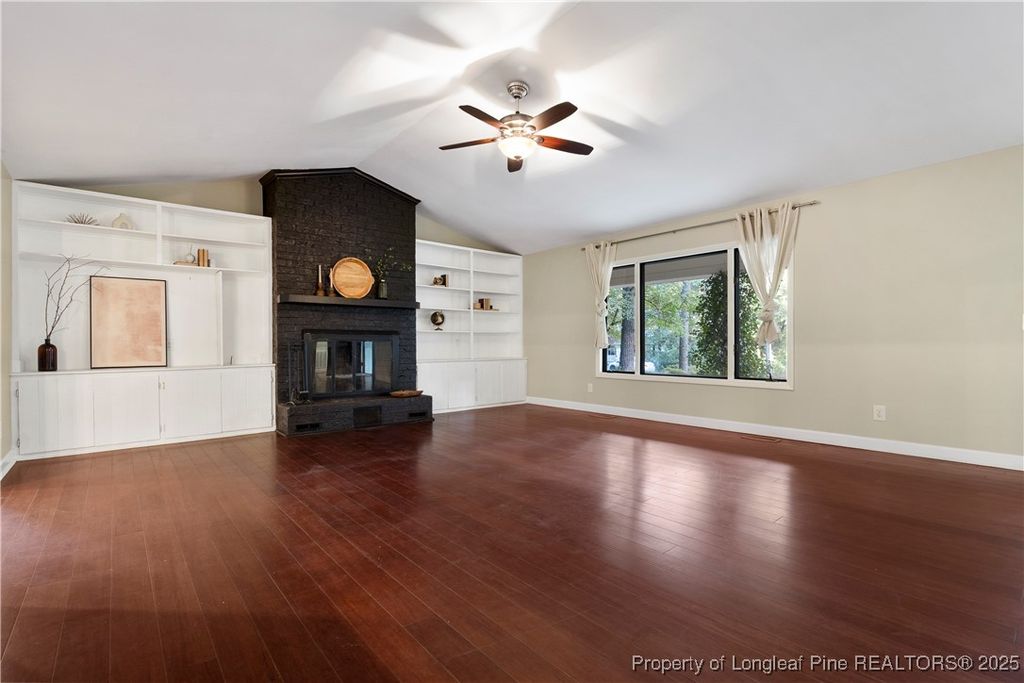 Photo of 110 Cliff Court, Southern Pines, NC 28387 (MLS # 751916)