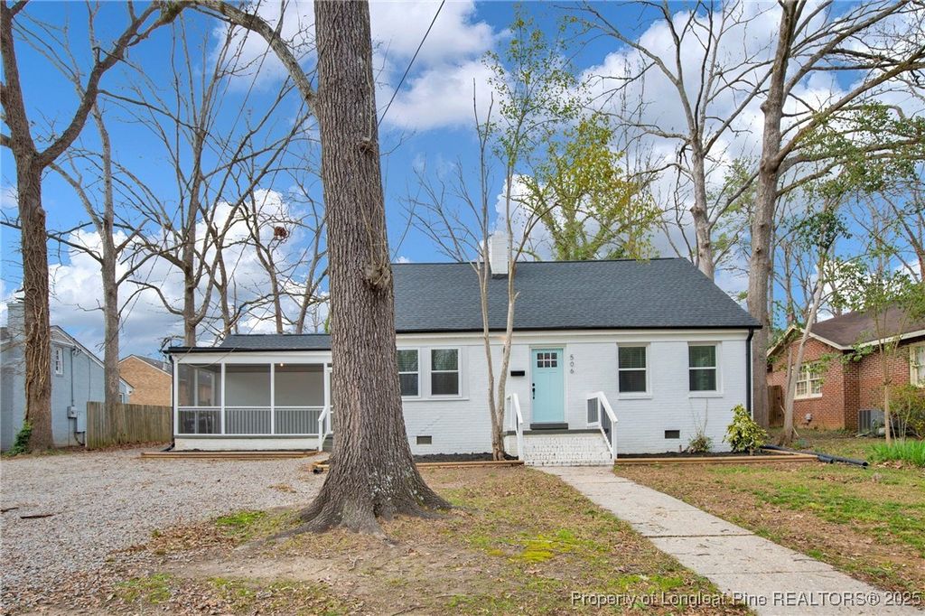 Photo of 506 Cross Street, Sanford, NC 27330 (MLS # 751610)