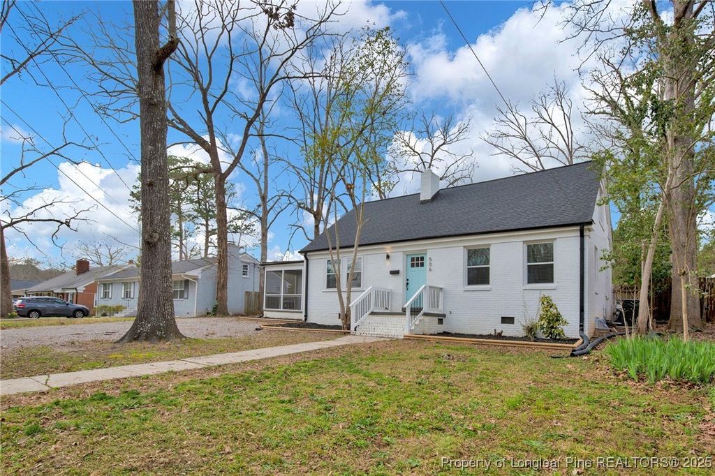 Photo of 506 Cross Street, Sanford, NC 27330 (MLS # 751610)