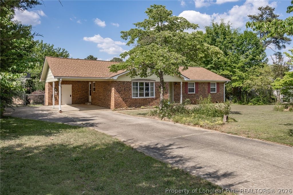 Photo of 605 Dandridge Drive, Fayetteville, NC 28303 (MLS # 763089)