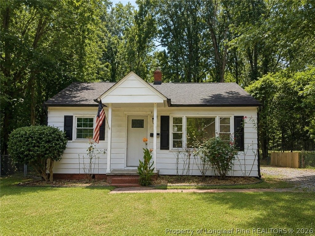 Photo of 210 Brookwood Avenue, Fayetteville, NC 28301 (MLS # 764560)