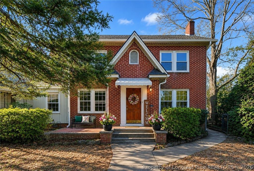 Photo of 207 Hillcrest Avenue, Fayetteville, NC 28305 (MLS # 764139)