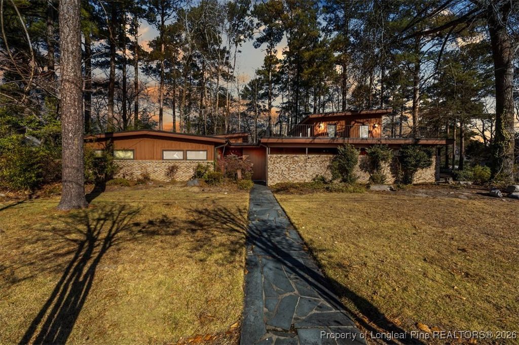 Photo of 502 W 33rd Street, Lumberton, NC 28358 (MLS # 756023)