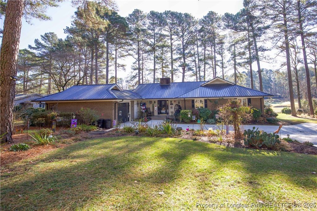 Photo of 104 Oxford Court, West End, NC 27376 (MLS # 754342)