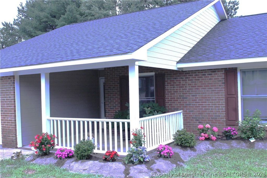 Photo of 1635 Winnabow Drive, Fayetteville, NC 28304 (MLS # 765076)