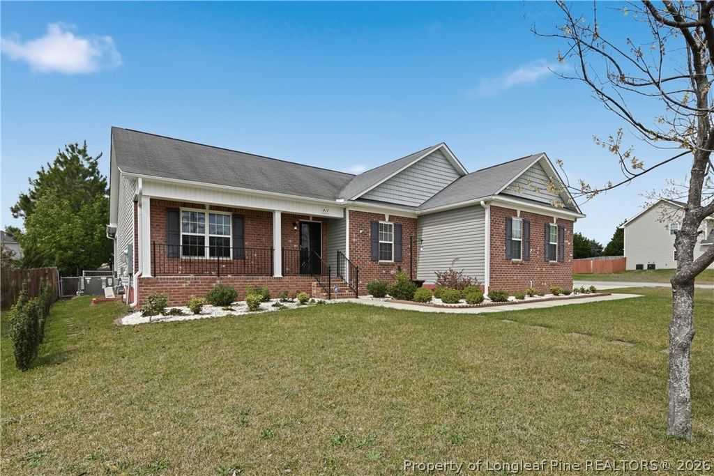 Photo of 417 Bellgrove Drive, Hope Mills, NC 28348 (MLS # 760142)