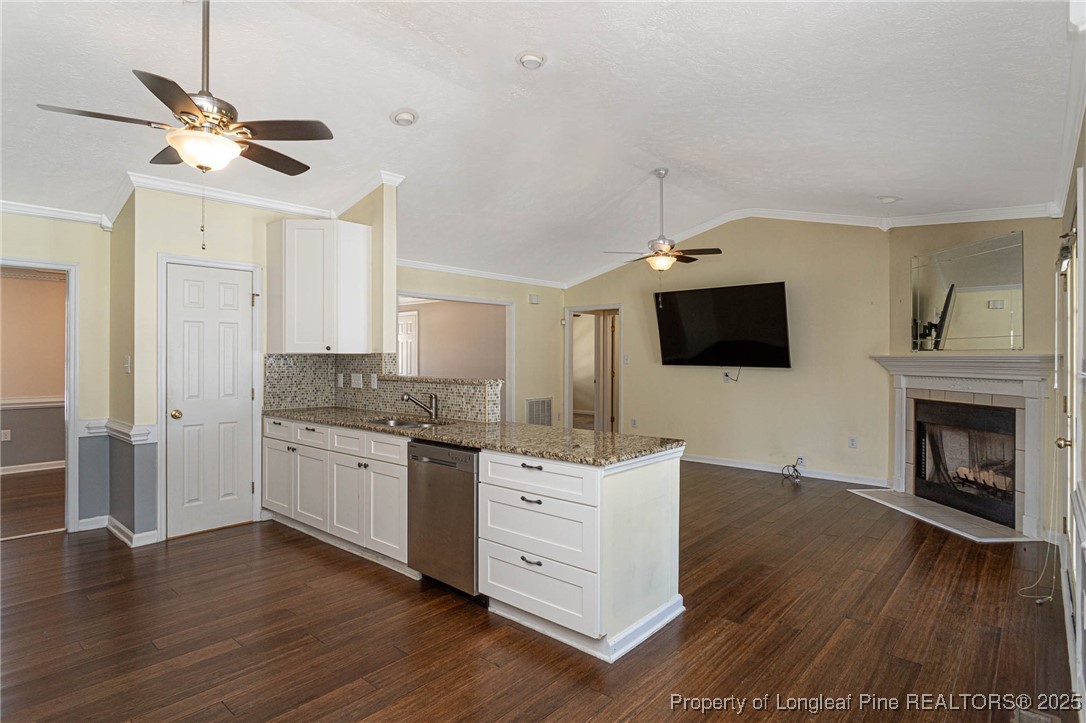 Hope Mills, North Carolina 28348, United States, 3 Bedrooms Bedrooms, ,3 BathroomsBathrooms,Residential,Active,212335