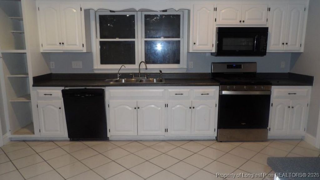 Photo of 3905 Clearwater Drive, Fayetteville, NC 28311 (MLS # 755683)