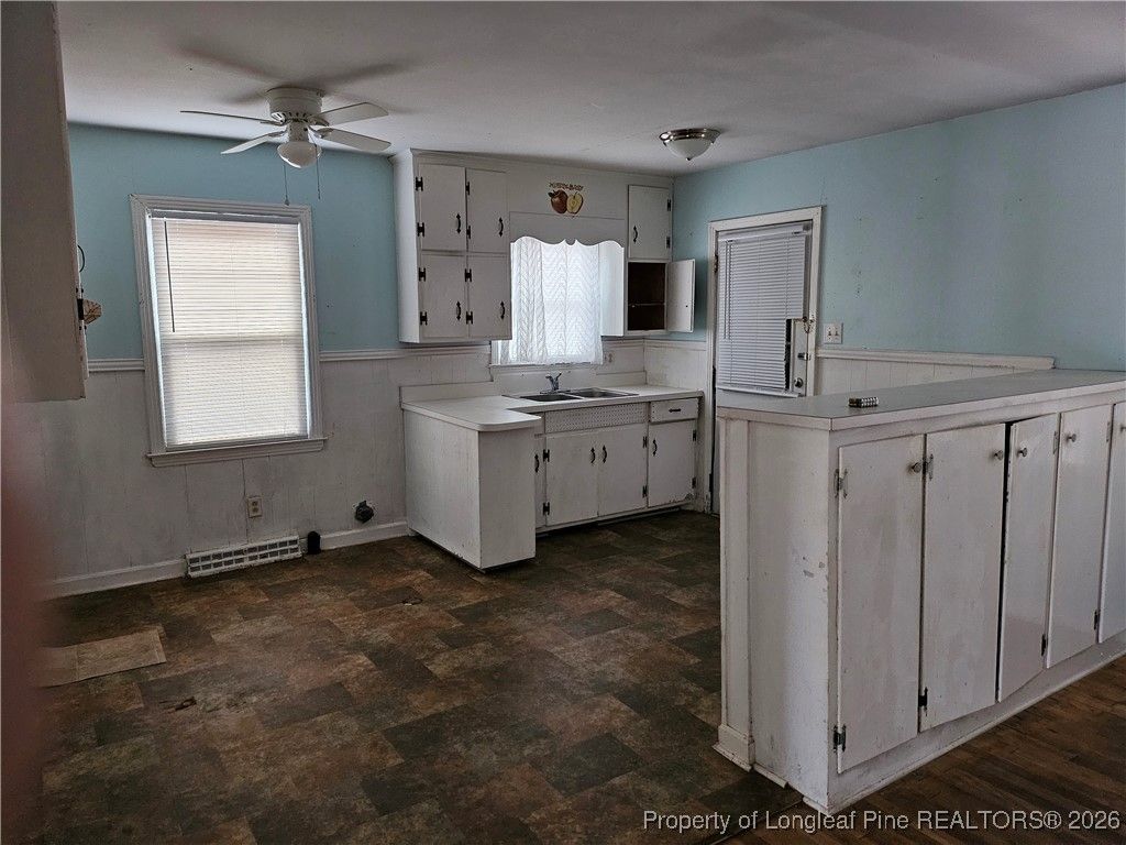 Photo of 609 N Steele Street, Sanford, NC 27330 (MLS # 756211)