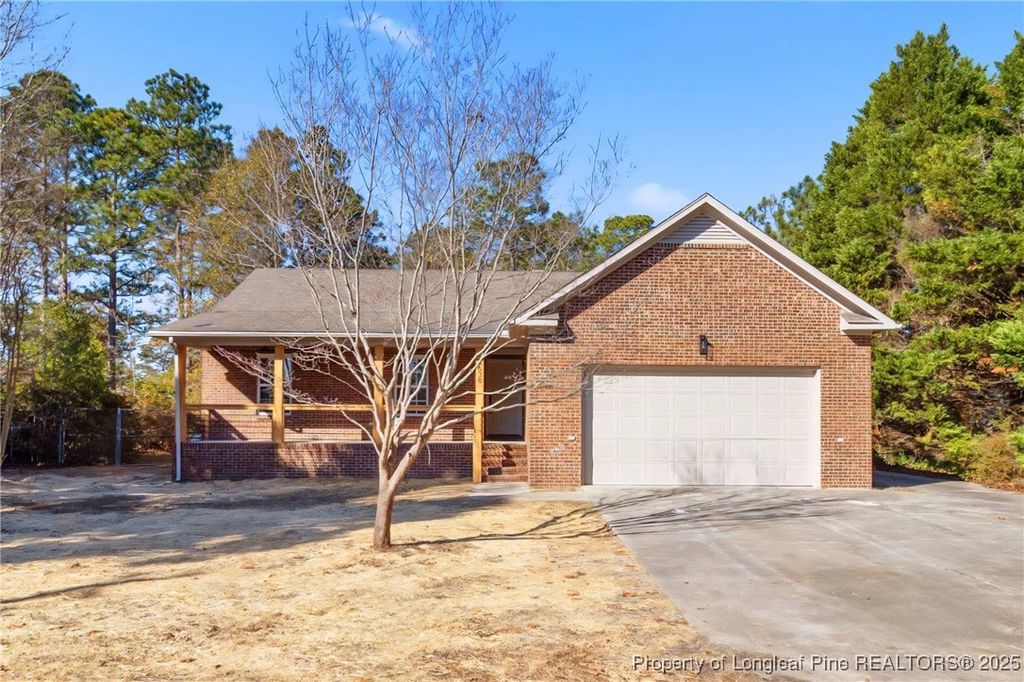 Photo of 3638 Golfview Road, Hope Mills, NC 28348 (MLS # 754054)