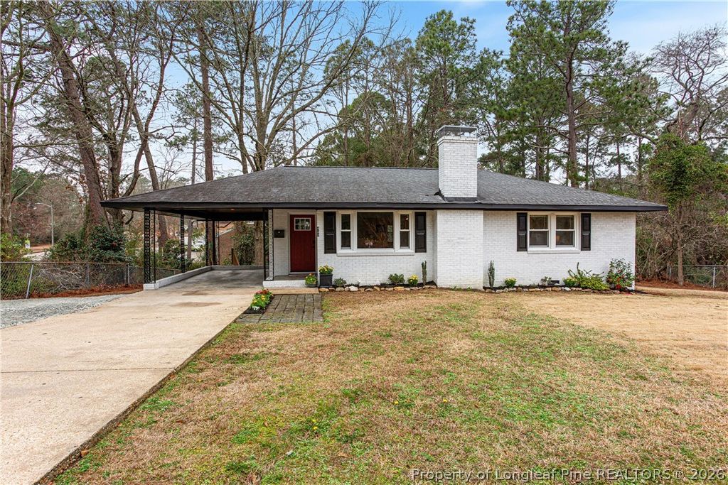 Photo of 432 McPhee Drive, Fayetteville, NC 28305 (MLS # 758474)