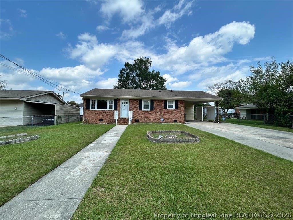 Photo of 511 E 18th Street E, Lumberton, NC 28358 (MLS # 768199)