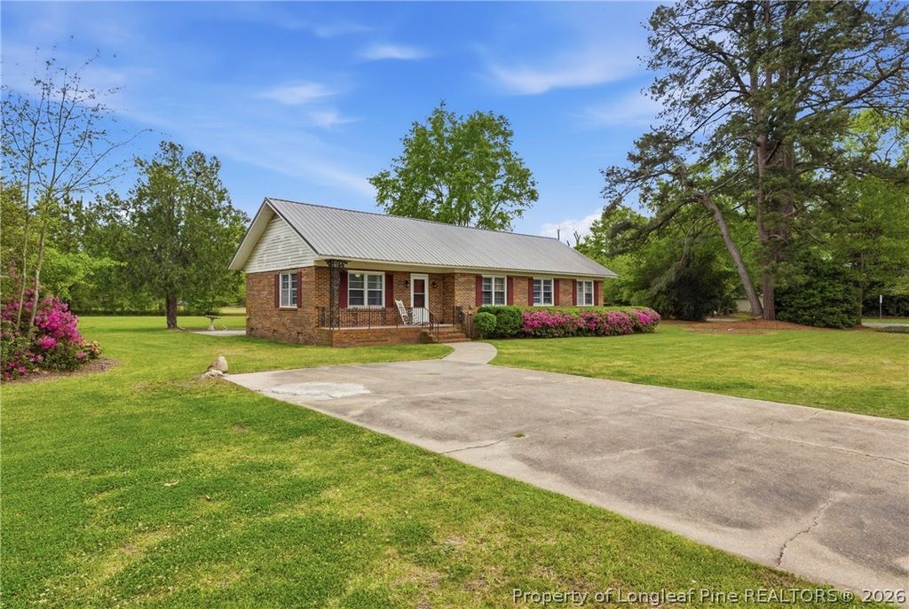 Photo of 113 N Third Street, Dublin, NC 28332 (MLS # 760210)
