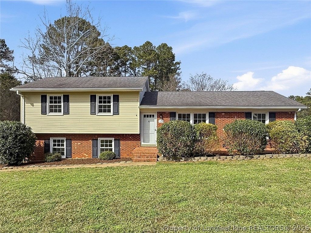 Photo of 1608 Truman Drive, Sanford, NC 27330 (MLS # 758108)