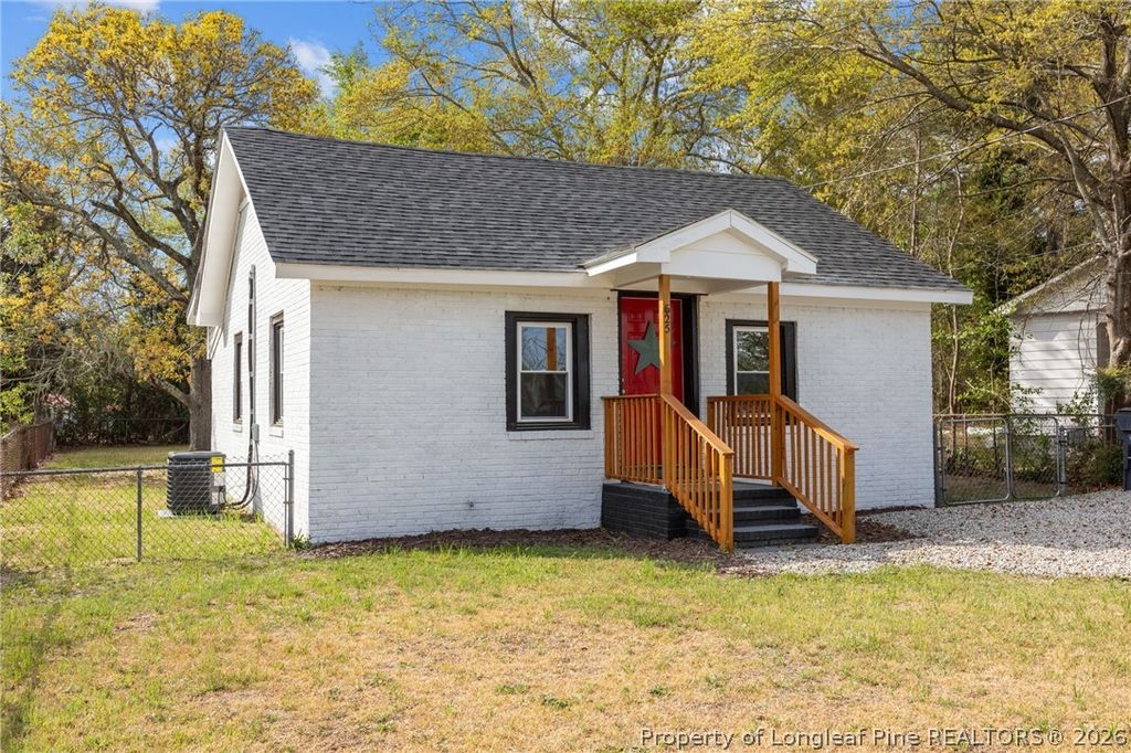 Photo of 625 Eva Circle, Spring Lake, NC 28390 (MLS # 760396)