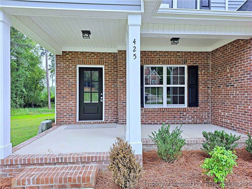 Photo of 425 Shawcroft Road, Fayetteville, NC 28311 (MLS # 751623)