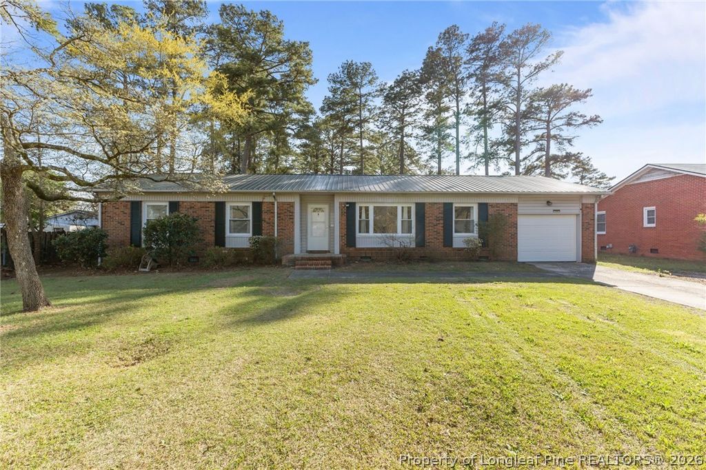 Photo of 536 Glen Canyon Drive, Fayetteville, NC 28303 (MLS # 759306)