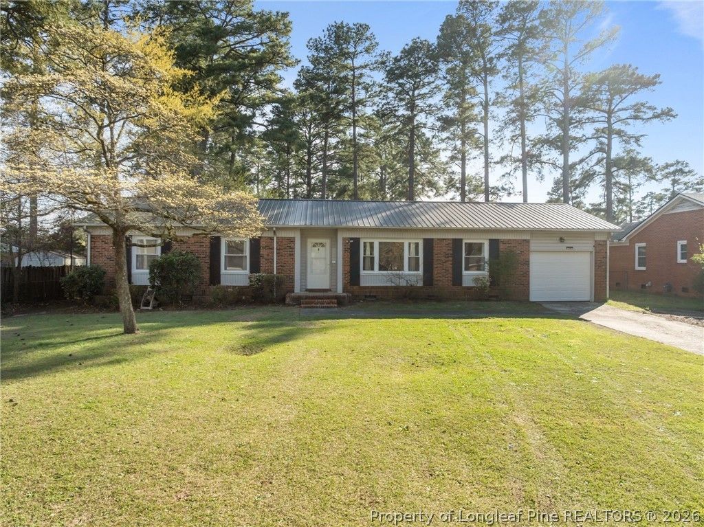 Photo of 536 Glen Canyon Drive, Fayetteville, NC 28303 (MLS # 759306)