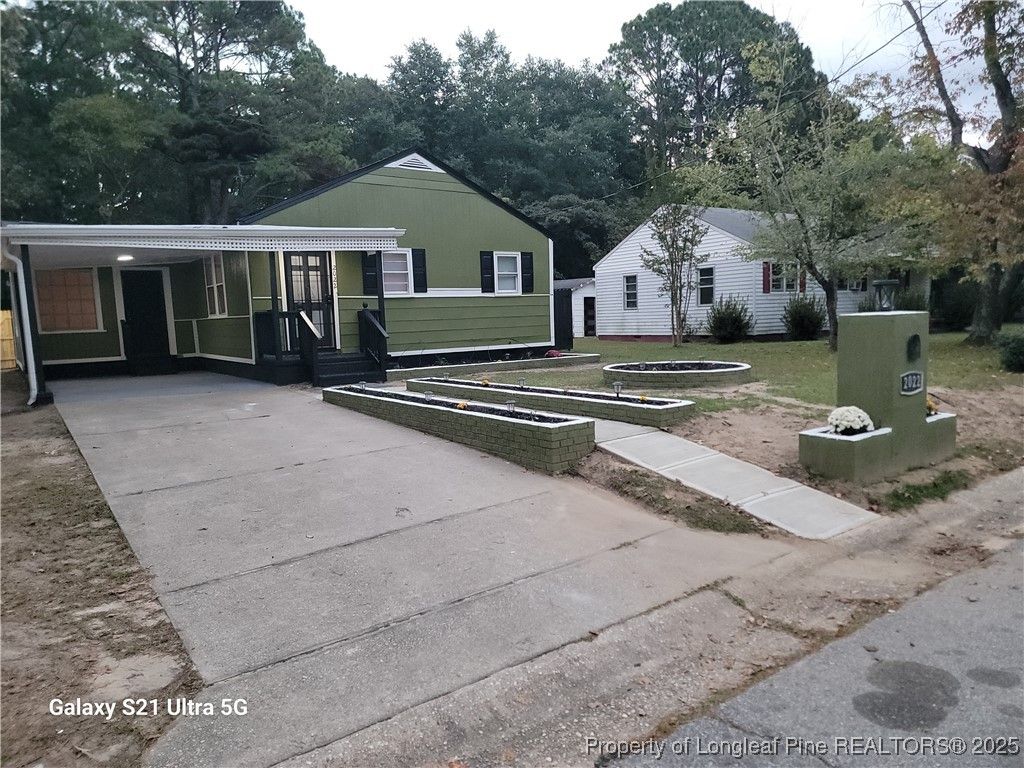 Photo of 2022 Newark Avenue, Fayetteville, NC 28303 (MLS # 751613)
