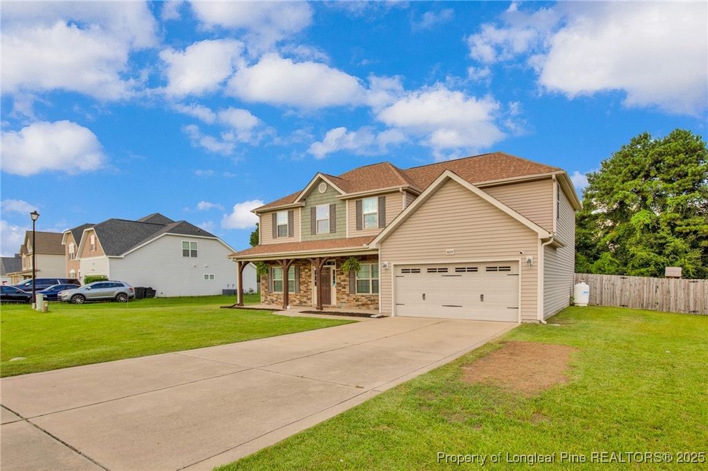 Photo of 809 Pecan Grove Loop, Hope Mills, NC 28348 (MLS # 747357)