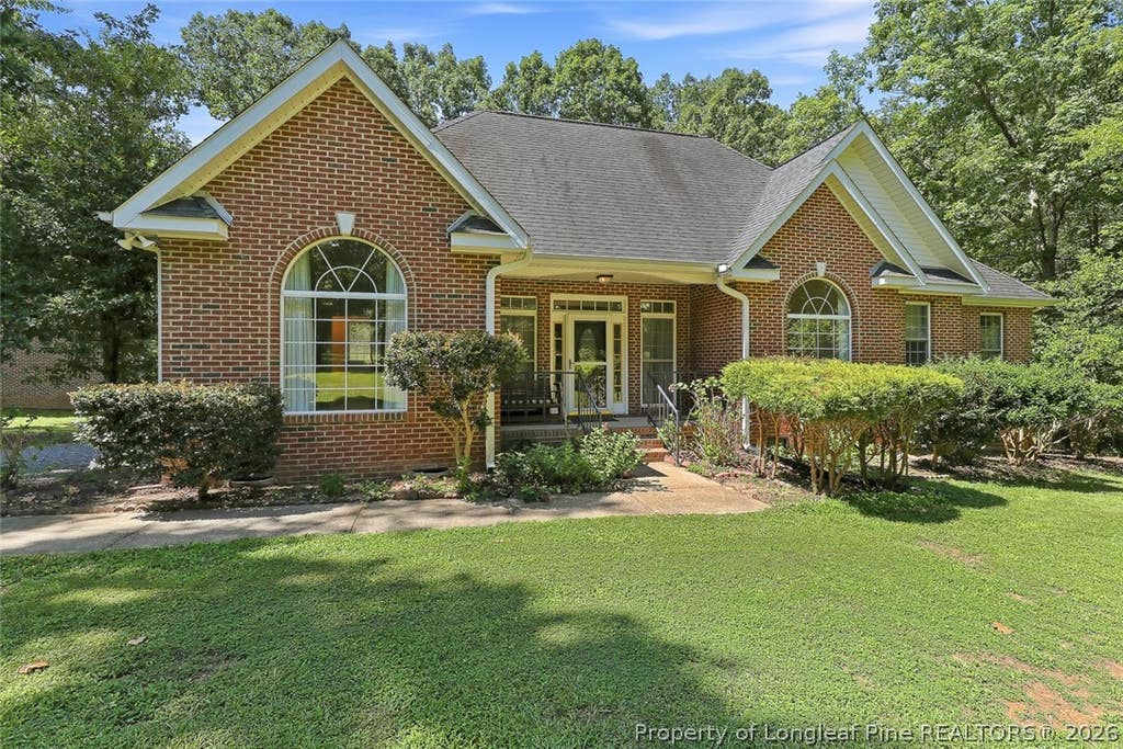 Photo of 348 Doe Run Drive, Sanford, NC 27330 (MLS # 767543)