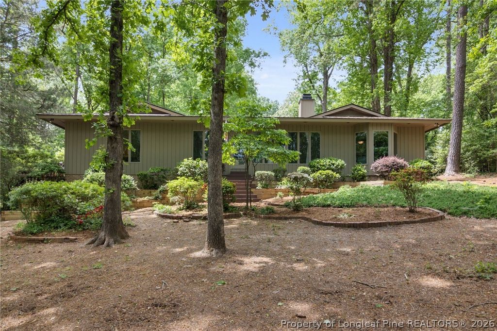 Photo of 209 Lakeview Drive, Sanford, NC 27322 (MLS # 761116)