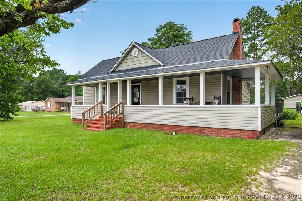 Photo of 423 E Edinborough Avenue, Raeford, NC 28376 (MLS # 766600)
