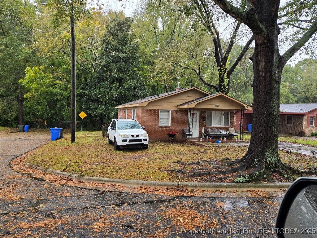 Photo of 1101 FONTANA Street, Fayetteville, NC 28301 (MLS # 753692)