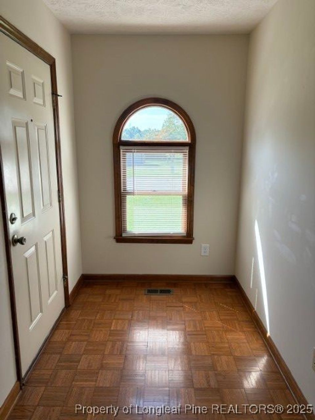 Photo of 3814 Sturbridge Drive, Hope Mills, NC 28348 (MLS # 752587)