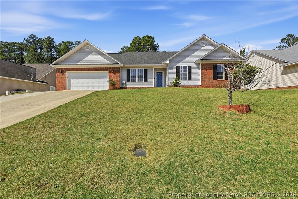 Photo of 800 Bramblegate Road, Hope Mills, NC 28348 (MLS # 759224)