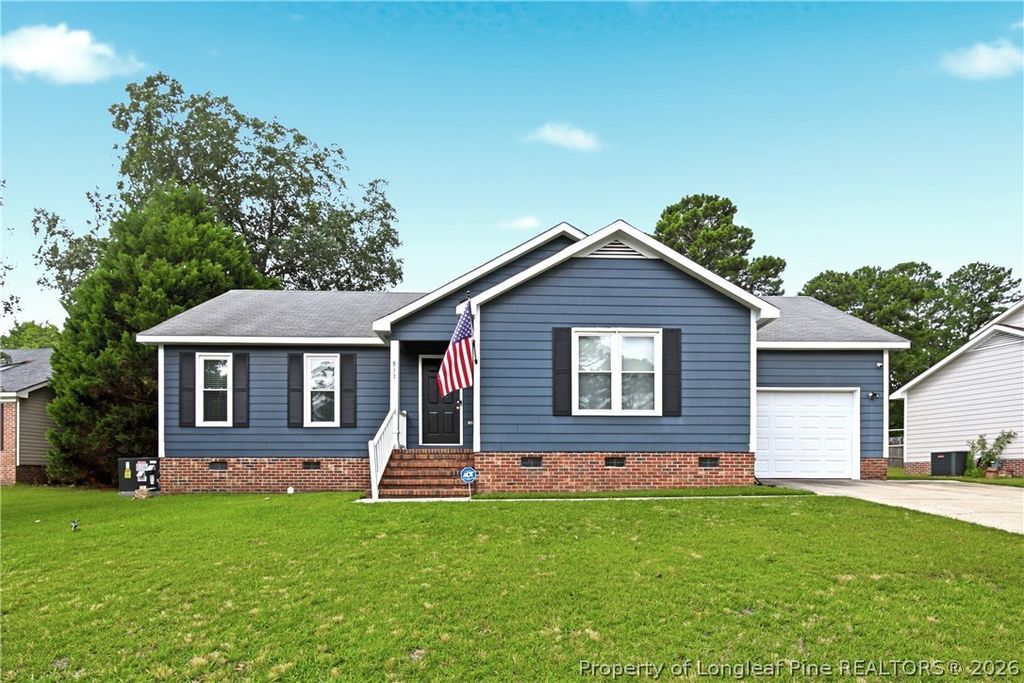 Photo of 853 Santiato Drive, Fayetteville, NC 28314 (MLS # 764624)