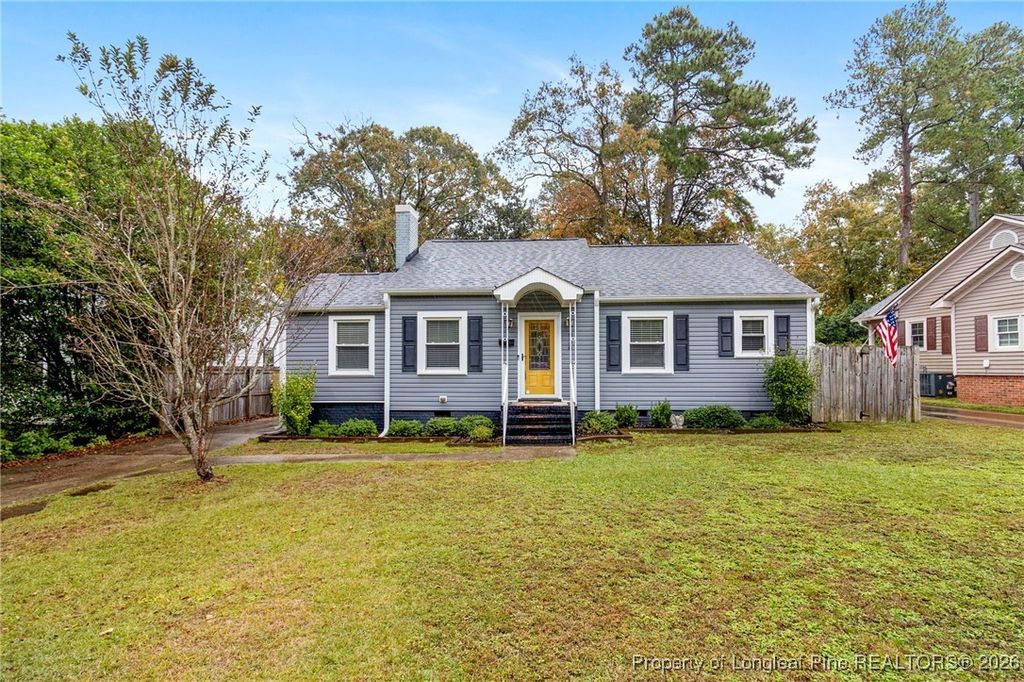 Photo of 936 McKimmon Road, Fayetteville, NC 28303 (MLS # 755440)