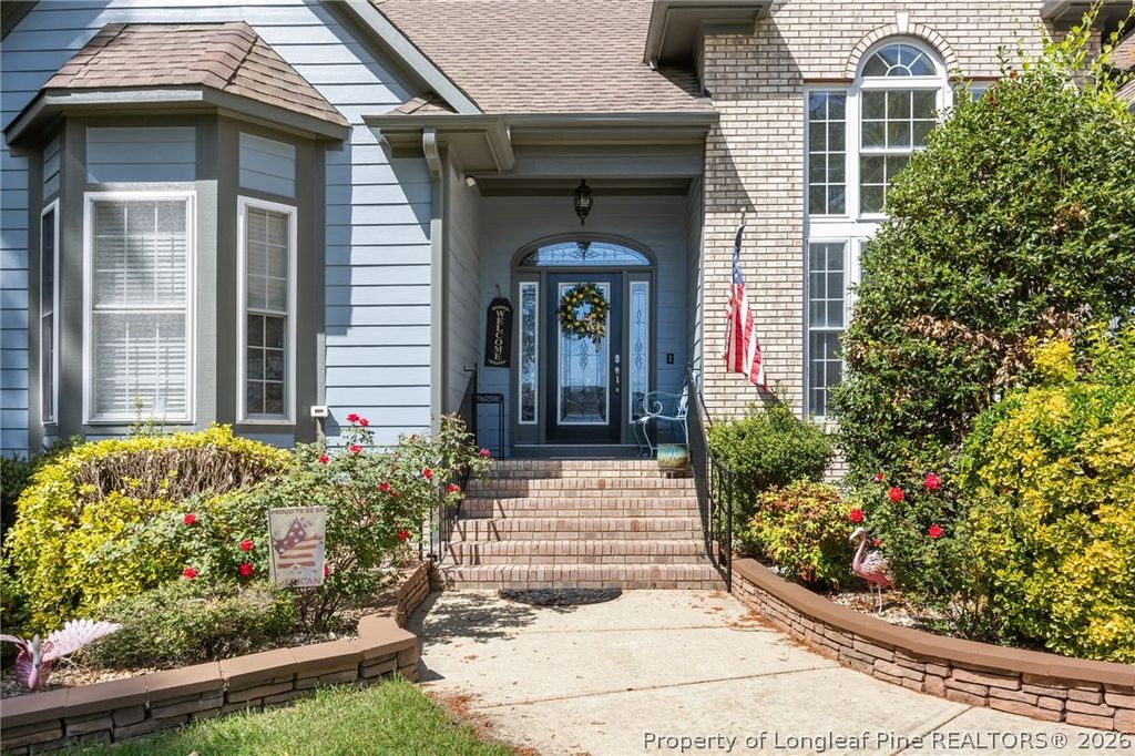 Photo of 95 Crystal Point, Sanford, NC 27332 (MLS # 759903)