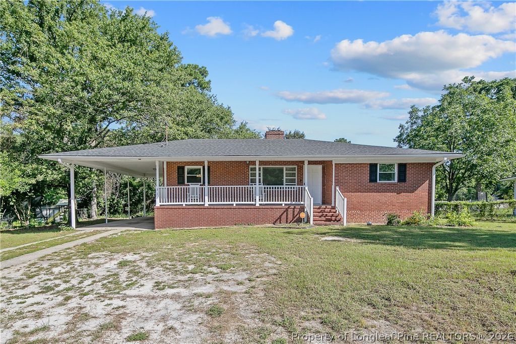Photo of 317 Longview Drive, Fayetteville, NC 28311 (MLS # 758877)