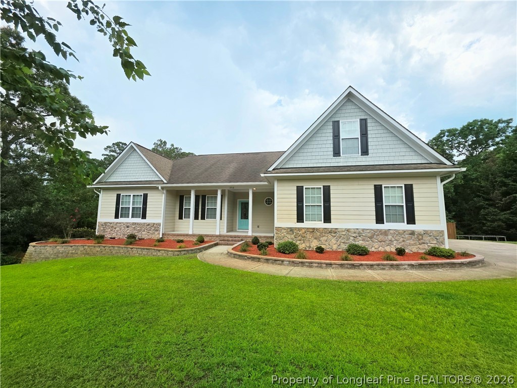 Photo 1 of 33 — 3516 Heartpine Drive, Fayetteville, NC 28306