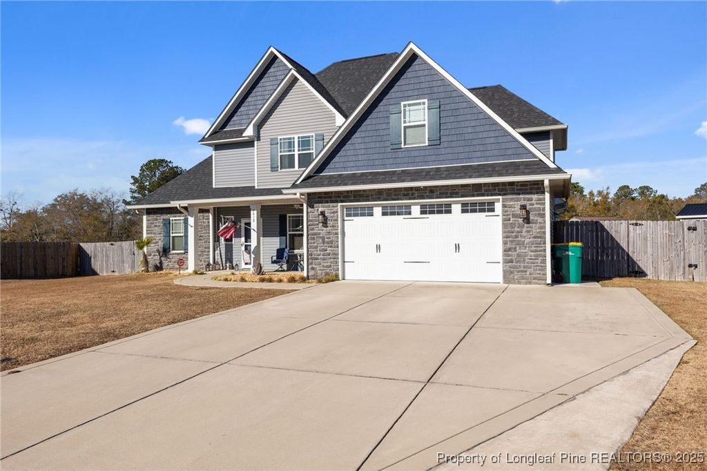 Photo of 2418 Bankswood Court, Fayetteville, NC 28304 (MLS # 754685)